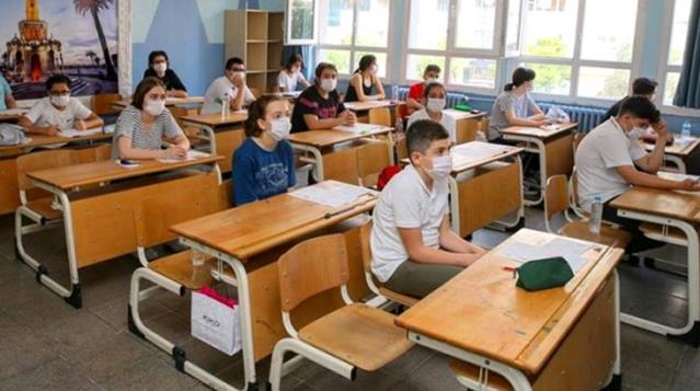  Çok yüksek riskli Sinop'ta ek tedbirler art arda geldi: Öğrenciler okulda bulundukları süre içinde dışarı çıkamayacak