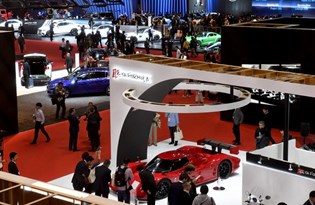 Corona virüs 2021 Tokyo Otomobil Fuarı'nı da vurdu