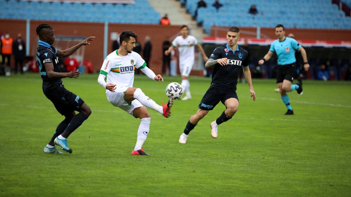Alanyaspor, Trabzonspor'u Davidson ile avladı!