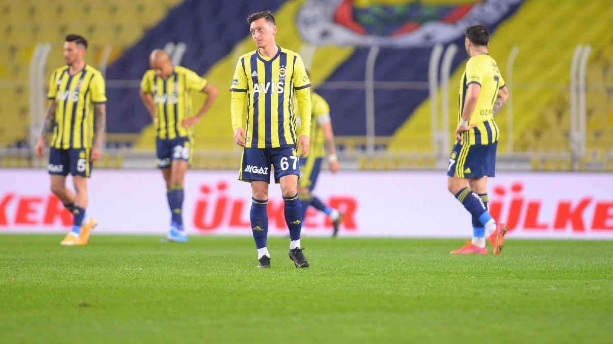 Fenerbahçe-Antalyaspor maçında puanlar paylaşıldı... Kadıköy kabusu sürüyor