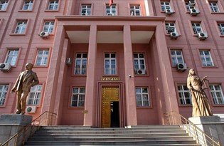 Yargıtay'dan kıskançlık kararı: Kadına tazminat ödenmeli