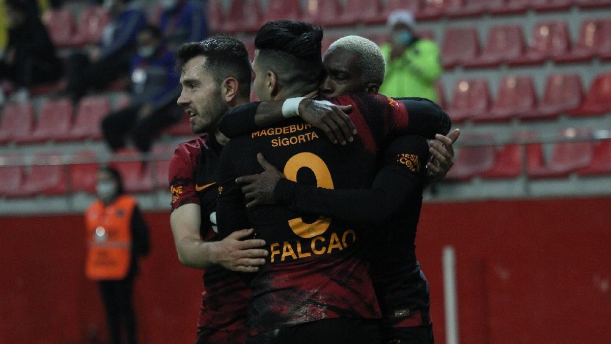 Galatasaray, Kayserispor'u yıldızlarıyla devirdi: 0-3