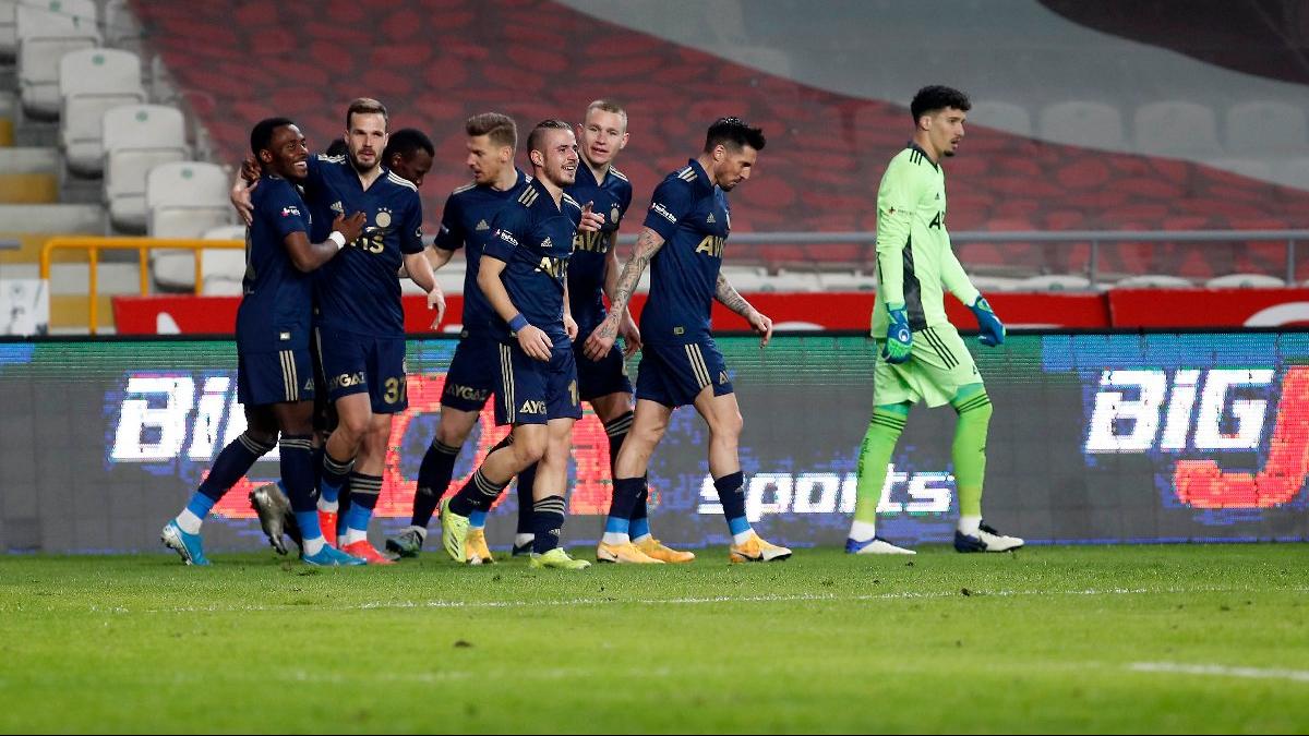 Fenerbahçe'de kara bulutlar dağıldı