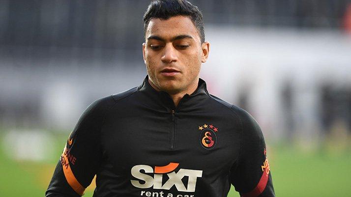 Mostafa Mohamed'e şok kırmızı kart! Dirseğin ardından atıldı...