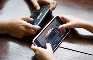 100 kişiden 42'si günde en az bir defa mobil oyun oynuyor