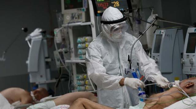 İstanbul'da vakaların tırmanışa geçmesi İl Sağlık Müdürü'nü de tedirgin etti: Aman dikkat, salgın henüz bitmedi