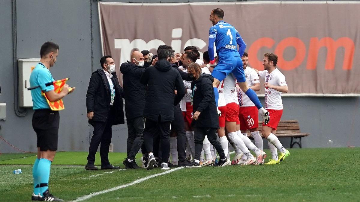 Altınordu İstanbulspor'u deplasmanda devirdi, seriyi devam ettirdi