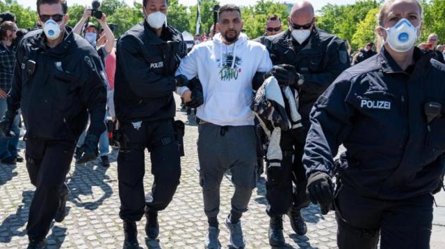 'Korona yalan' diyerek Almanya'yı karıştıran Attila Hildmann, Türkiye'ye kaçtı