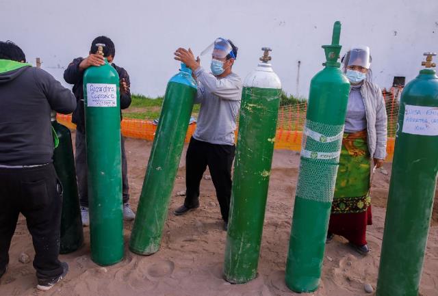 Koronavirüs salgını bir büyük sorunu daha tetikledi: Sağlık sektöründe oksijen bulunamıyor