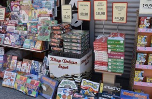 Evde kalan vatandaşlar merak saldı: Tavla, yapboz, lego ve oyun setleri satışı arttı