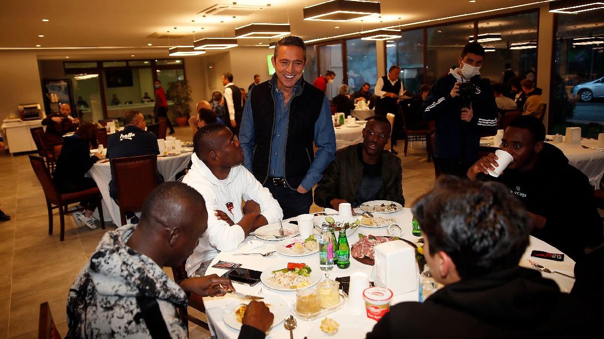 Başkan Ali Koç takımı motive etmeye çalışıyor... 'Bizler inandık siz de inanın'