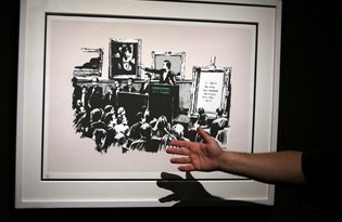 Banksy'nin yakılan Moronlar eseri artık dijital varlık