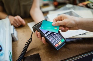 Şubat ayında kartlarla yapılan ödemeler yüzde 21 arttı