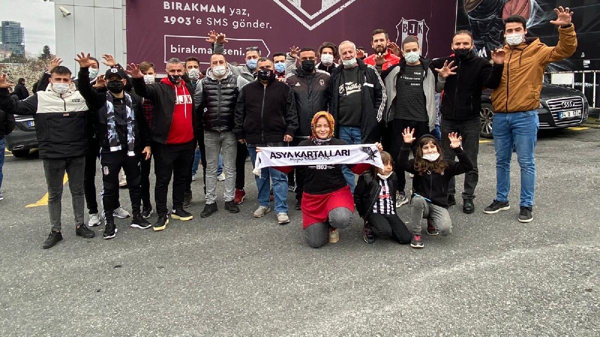 Beşiktaş taraftarından protesto...'Bu skandal kararı kabul etmiyoruz'