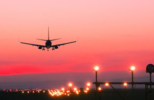 İngiliz basını: İngiltere’nin seyahat kısıtlamaları Temmuz ayına kadar uzatılacak