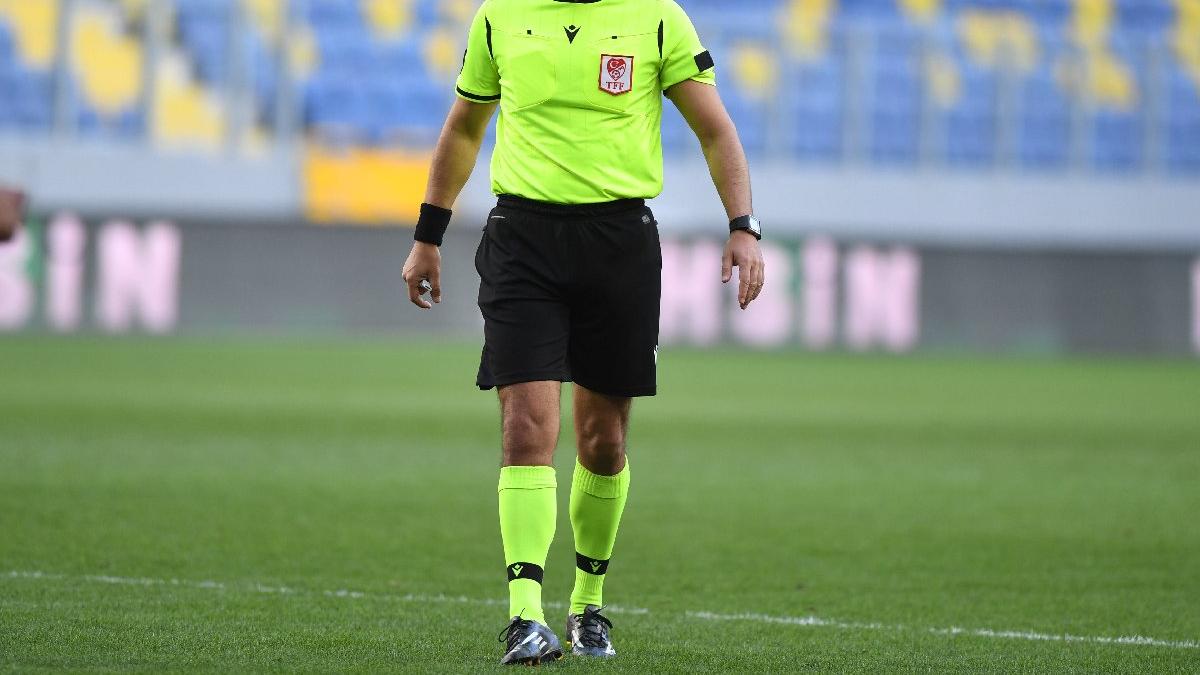 MHK'dan hakemlere yeni uyarılar! Elle oynamalar, ayağa basmalar...