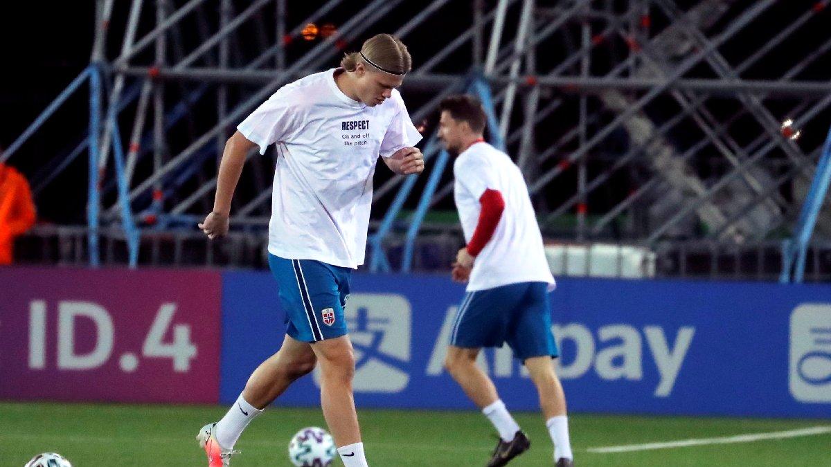 2022 Dünya Kupası eleme maçı öncesi Katar protestosu