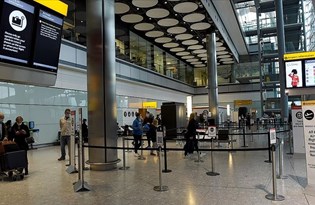 Tatile giden İngilizlere 5 bin sterlin ceza kesilecek