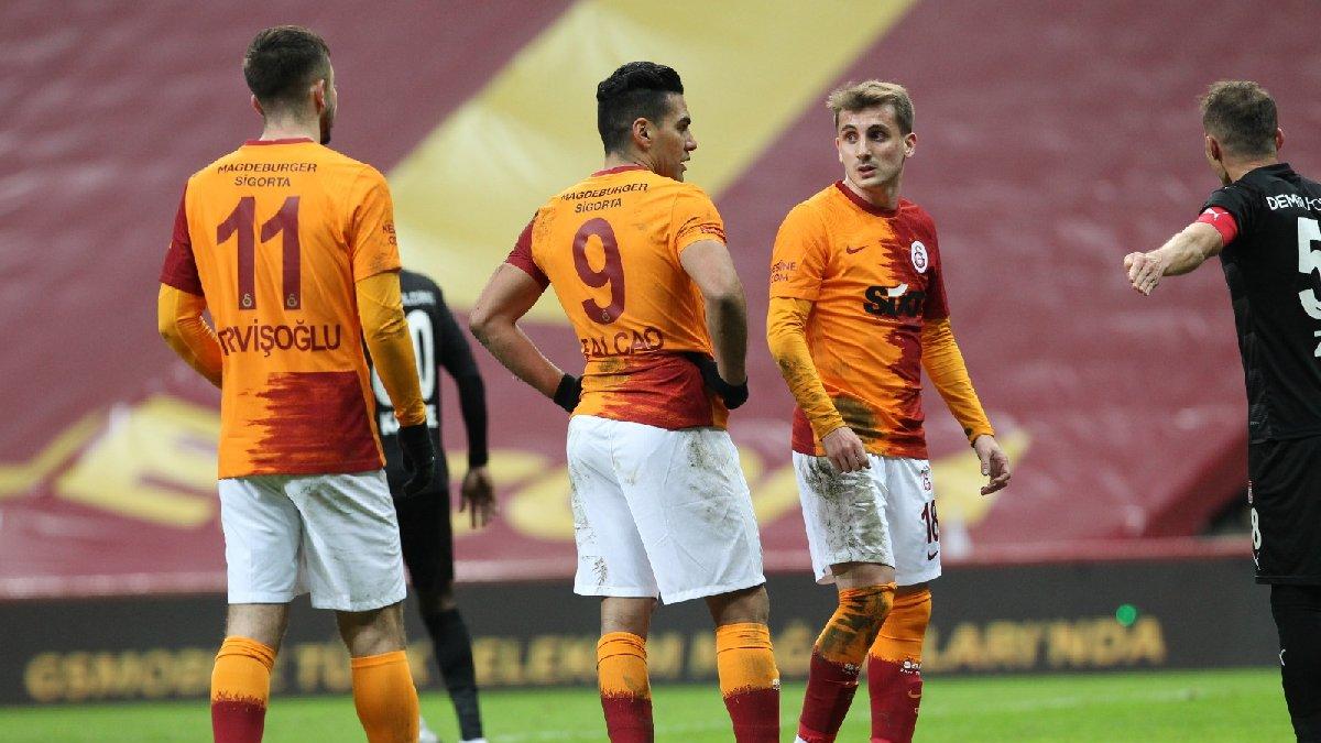 Galatasaray-Sivasspor maçında dört gol bir kırmızı kart