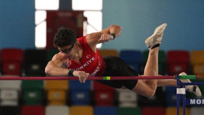 Son dakika | Türk atletizm tarihine geçti! Ersu Şaşma'dan muhteşem başarı...