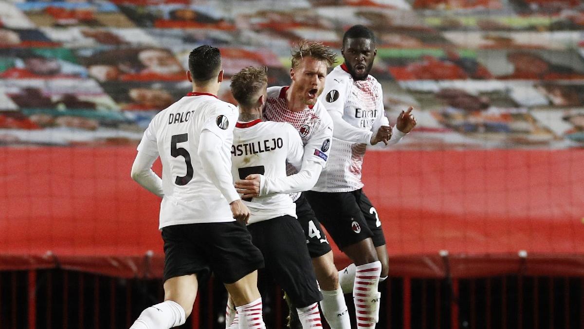 Milan, Manchester United'ı Kjaer ile vurdu!