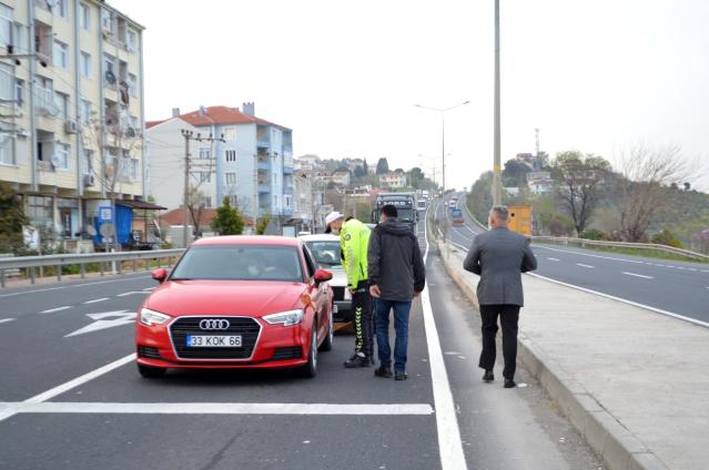 17 günlük tam kapanma başladı, polis İstanbul'dan Trakya'ya gelen tüm yolları kesti