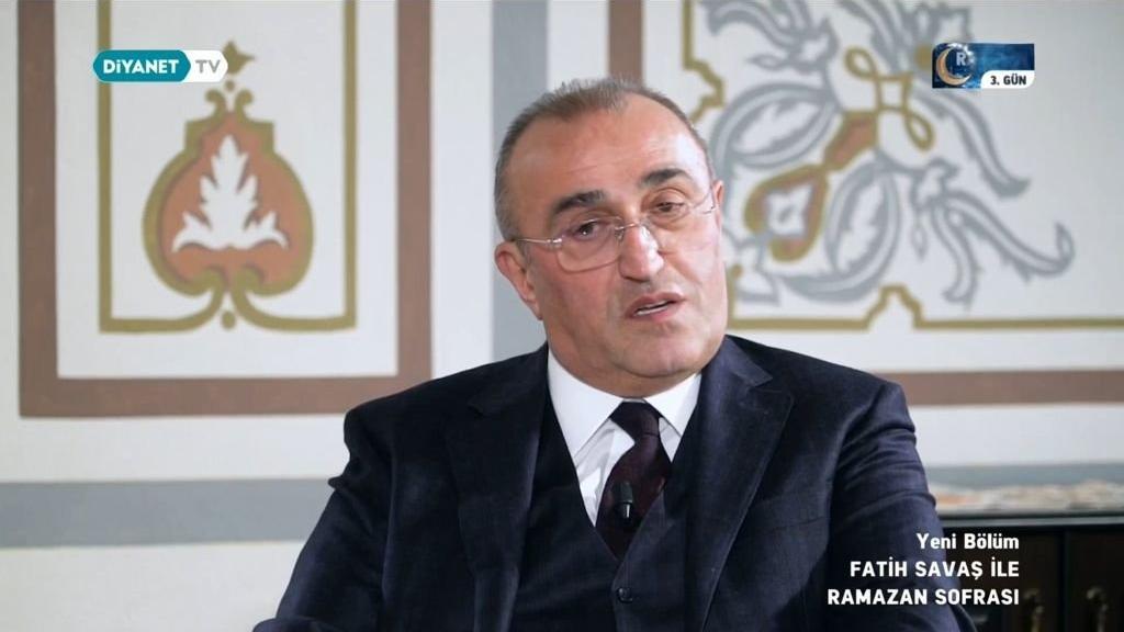 Abdurrahim Albayrak Diyanet TV'ye konuştu: 'Şimdiki kadınlara bakıyorum...'