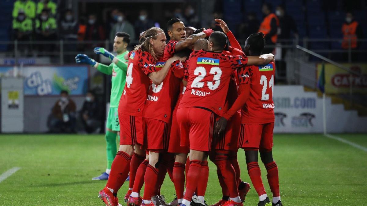 Beşiktaş'ın önlenemez şampiyonluk yürüyüşü! Eksiklere rağmen...