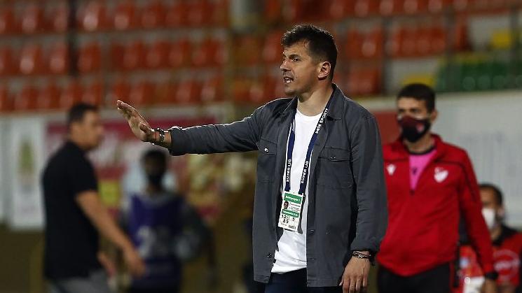 Emre Belözoğlu: Sonu ne olursa olsun mücadele eden Fenerbahçe olacak