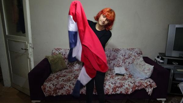 Genç kız verdiği kilolarla bambaşka biri oldu! Artık rahatlıkla arkadaşlarıyla görüşebiliyor