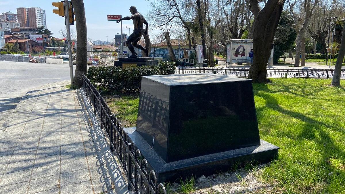 Fenerbahçe'de bir efsanenin daha heykeli dikiliyor