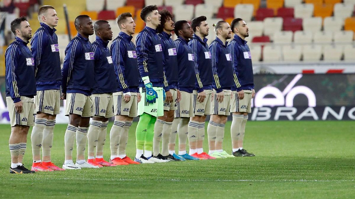 Fenerbahçe sil baştan... 13 futbolcu yolcu