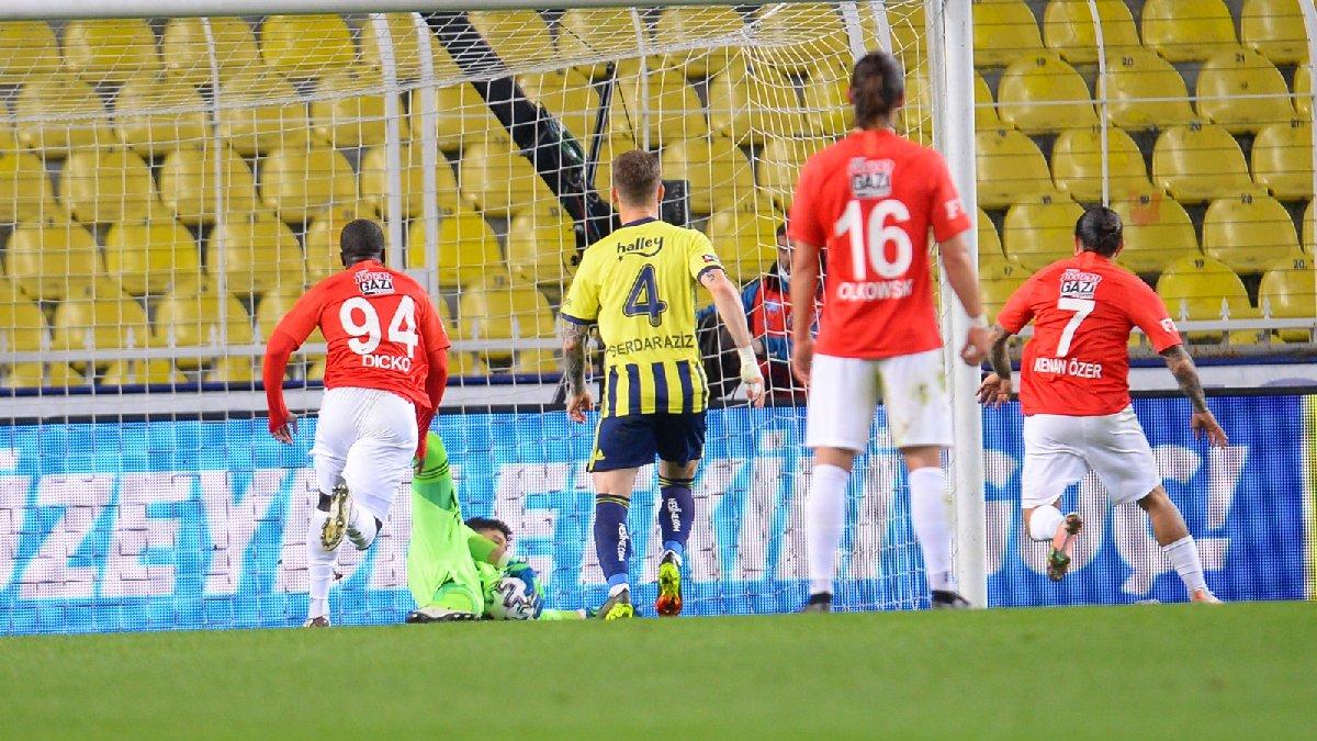 Fenerbahçe Gaziantep FK maçında çok konuşulan gol! Altay Bayındır kurtardı ama...