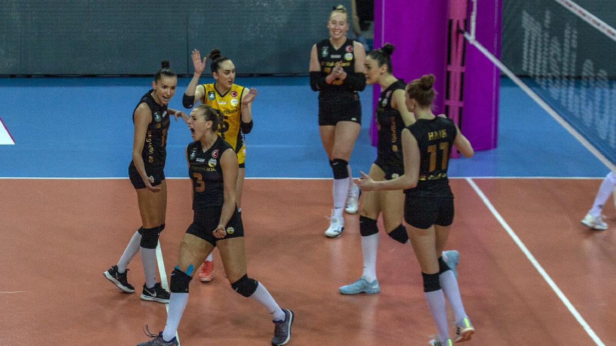 VakıfBank, Sultanlar Ligi'nde finalde