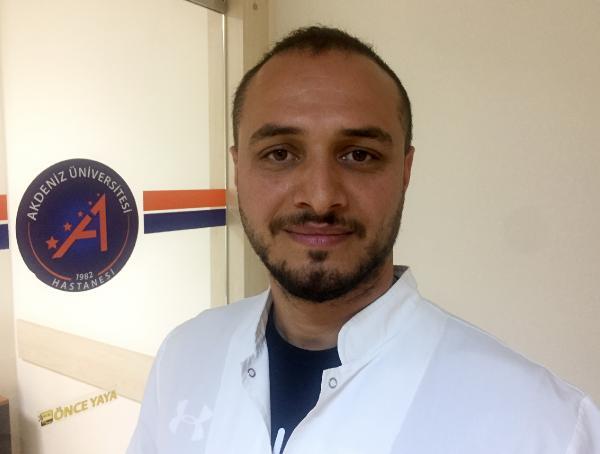 Korona geçiren kadınların 'çürümüş soğan', erkeklerin ise 'yanık lastik' kokusu aldığı belirlendi