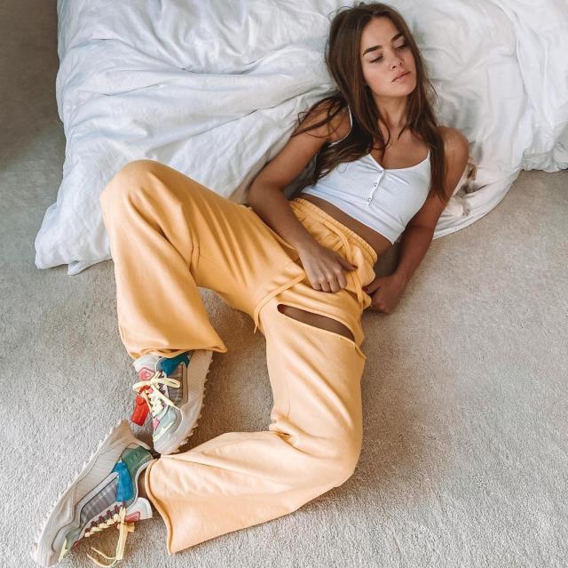 Koronavirüs aşısı yaptıran Bensu Soral, öncelikli oluşunu hastalığıyla açıkladı