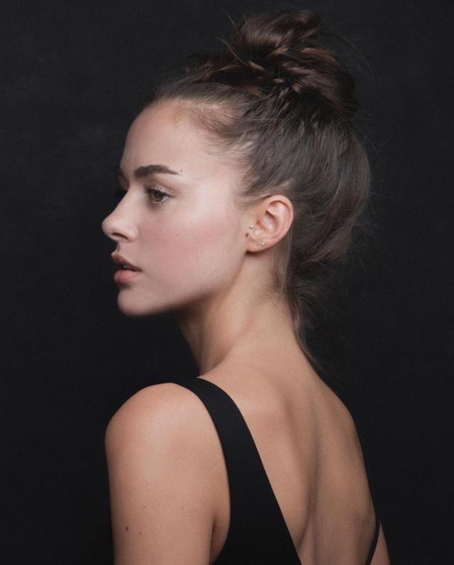 Koronavirüs aşısı yaptıran Bensu Soral, öncelikli oluşunu hastalığıyla açıkladı