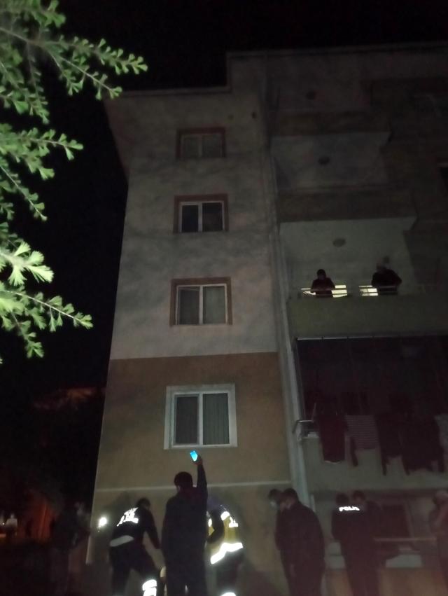 Koronavirüs bunalımına giren 1 çocuk babası genç canına kıydı