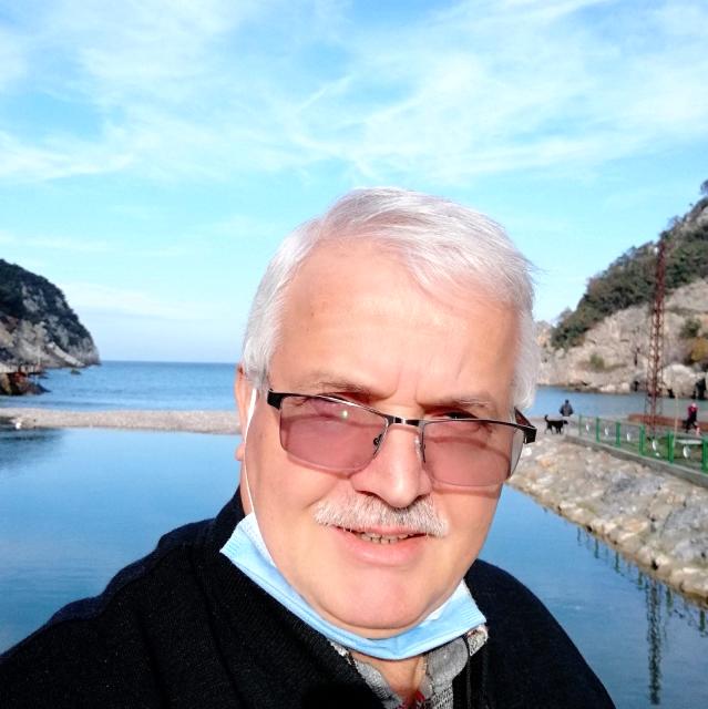 Koronavirüse yakalandığını duyurdu, 10 saat sonra hayatını kaybetti