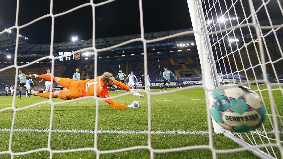 Kâbus gibi sezon! Schalke 30 yıl sonra küme düştü...