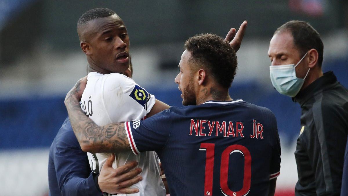 Lille PSG'den zirveyi geri aldı! Kırmızı kart gören Neymar koridorda çıldırdı