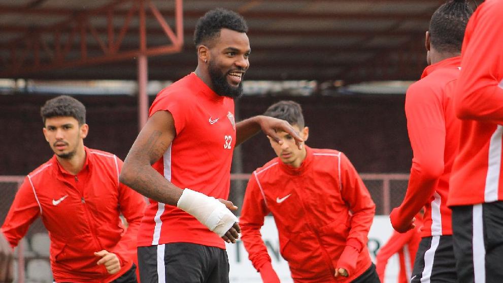 Hatayspor'dan Boupendza açıklaması: Corona testi...