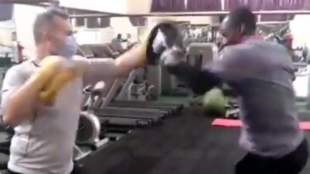 Arouna Kone'den boks şov... 'Bravo dede Tyson'