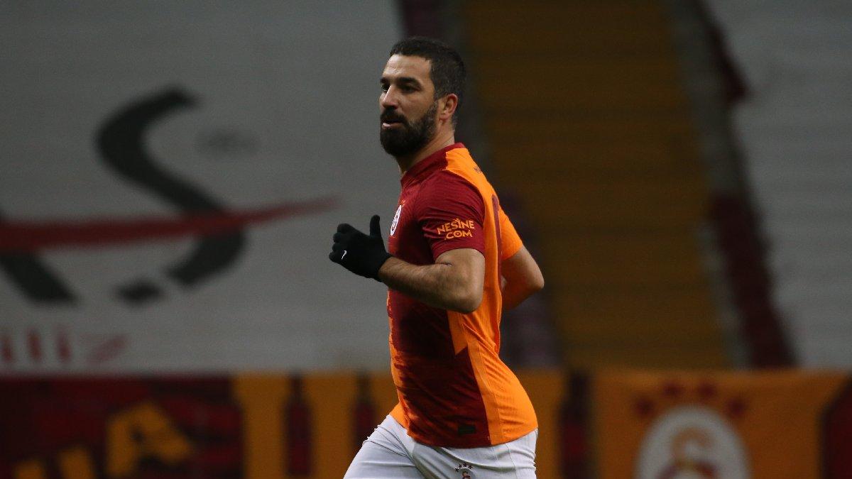 Arda Turan'dan Yedlin tepkisi: Yer çekiminden dolayı olmuş