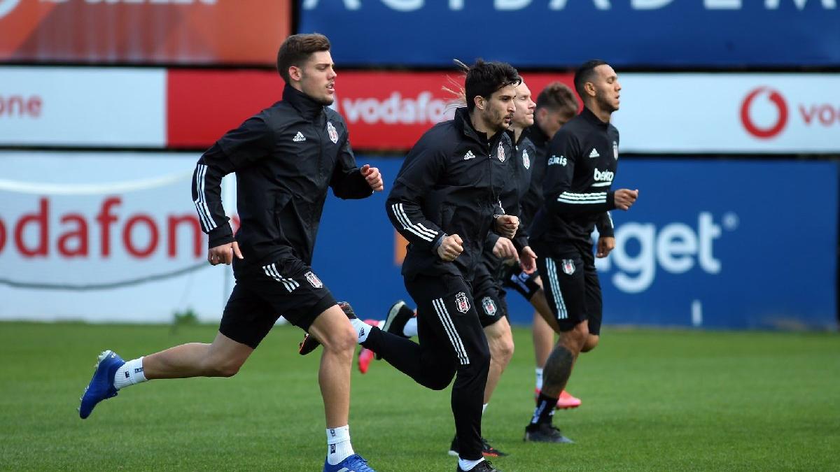 Beşiktaş'ın Kayserispor kadrosu açıklandı! Larin ve Atiba kararı...