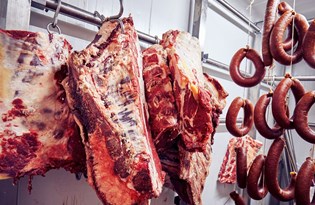 Ürünlerinden at eti çıkan kasap ve lokantadan şaşırtan bahaneler