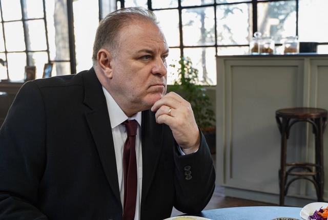 Sadakatsiz'de koronavirüs paniği! Genç oyuncu Alp Akar'ın testi pozitif çıktı