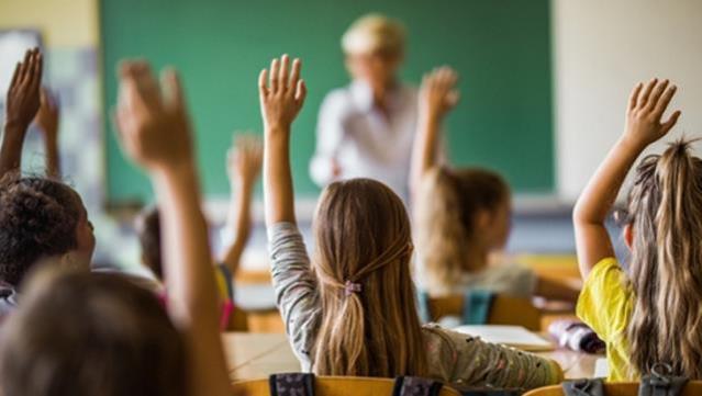 Tam kapanma kapsamında tüm kurumlarda yüz yüze eğitime ara verildi