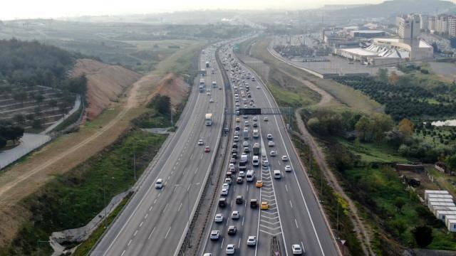 Tam kapanma öncesi İstanbul'dan Anadolu'ya kaçış başladı