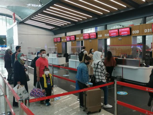 Tam kapanma öncesi İstanbul'dan kaçış başladı